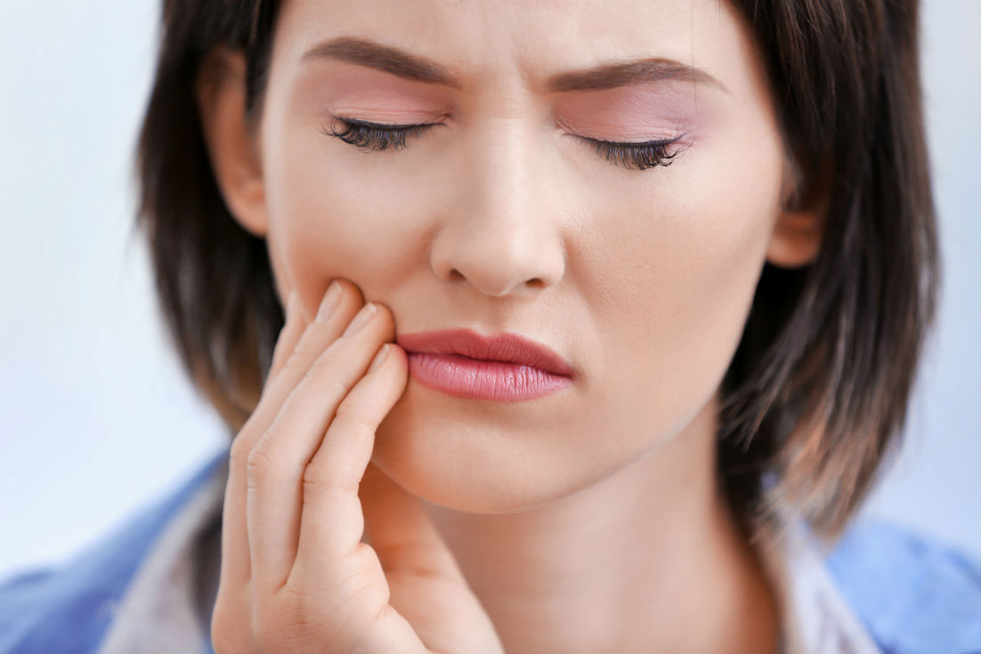 Some tips to prevent tooth sensitivity