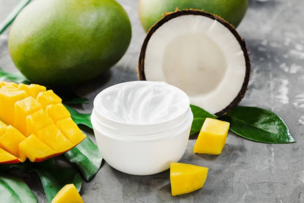 Here are the mango face packs for glowing and youthful skin