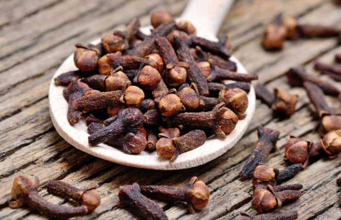 Know about the side effects of cloves