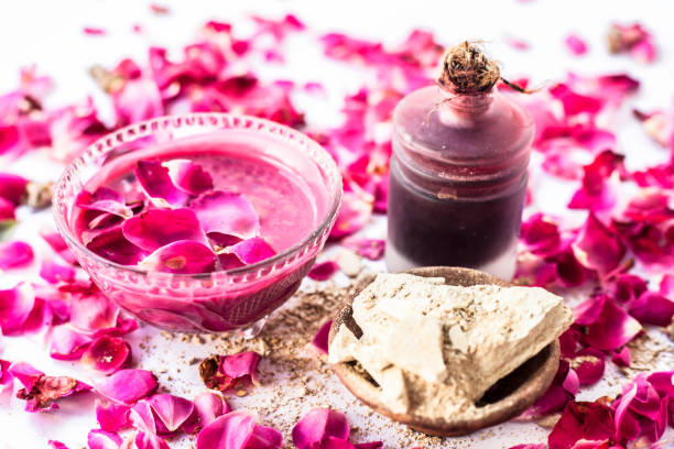 How to make pure and natural rose water