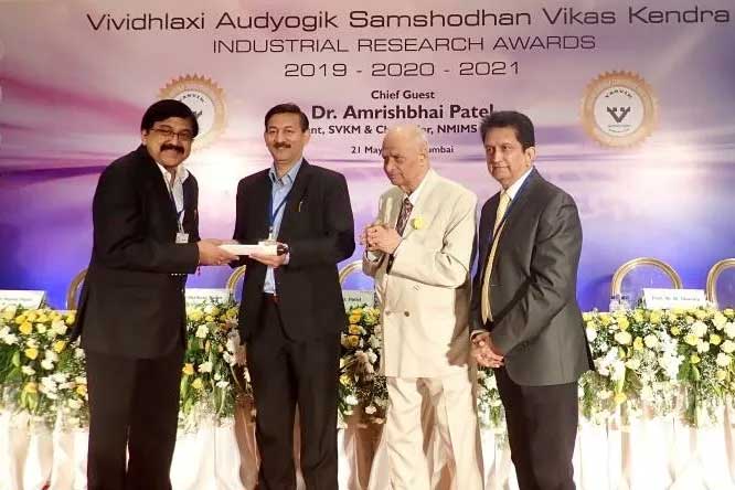 CMFRI Director Dr. A. Gopalakrishnan receives VASVIK Research Award