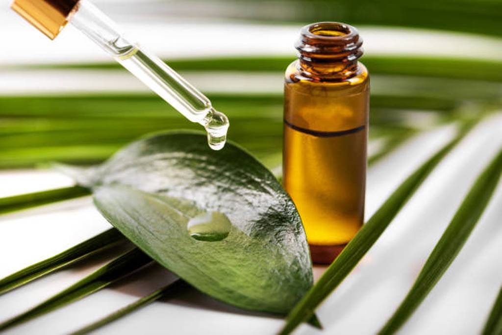 Tea tree oil can be used to protect hair and face