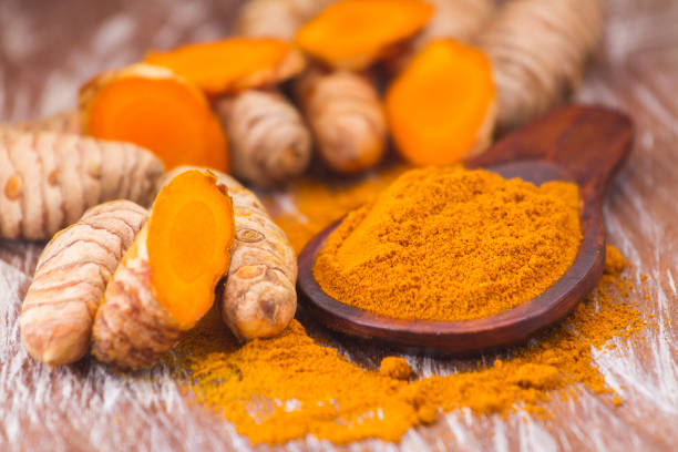 A pinch of turmeric powder is enough to enhance the beauty