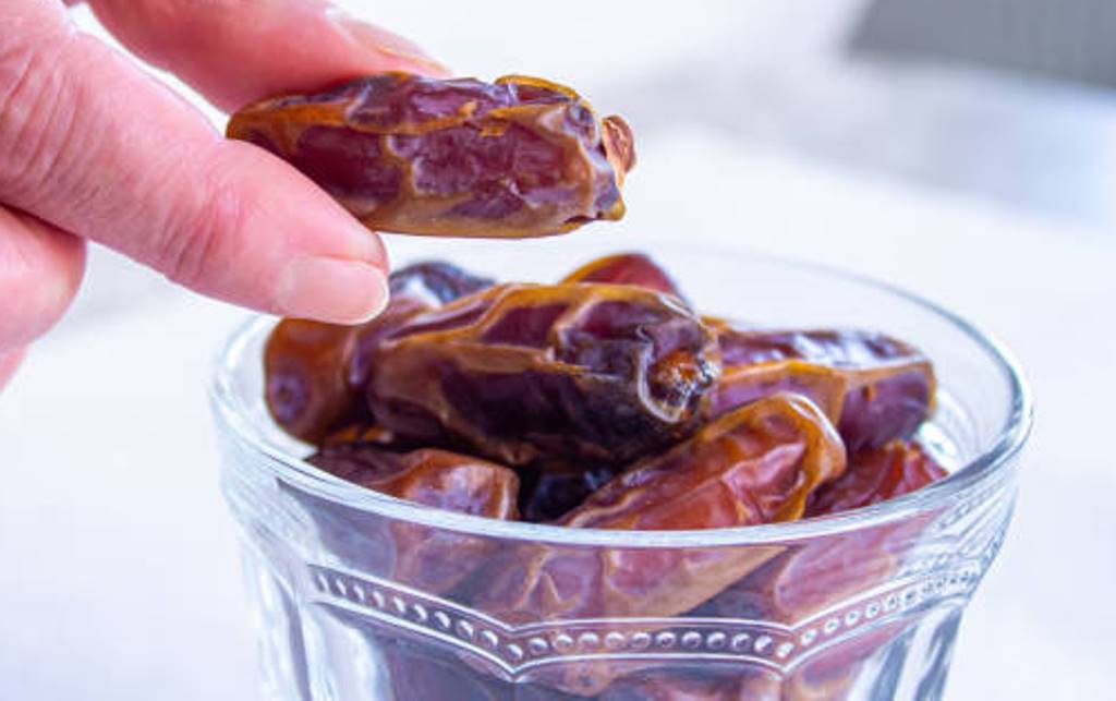 Dates are good but in excess can cause serious problems