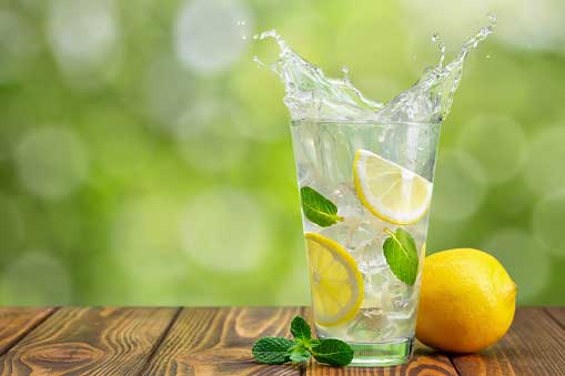 Lemon water on an empty stomach in the morning can provide these benefits!