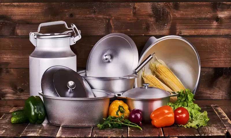 Avoid using aluminium utensils while cooking, know the reasons