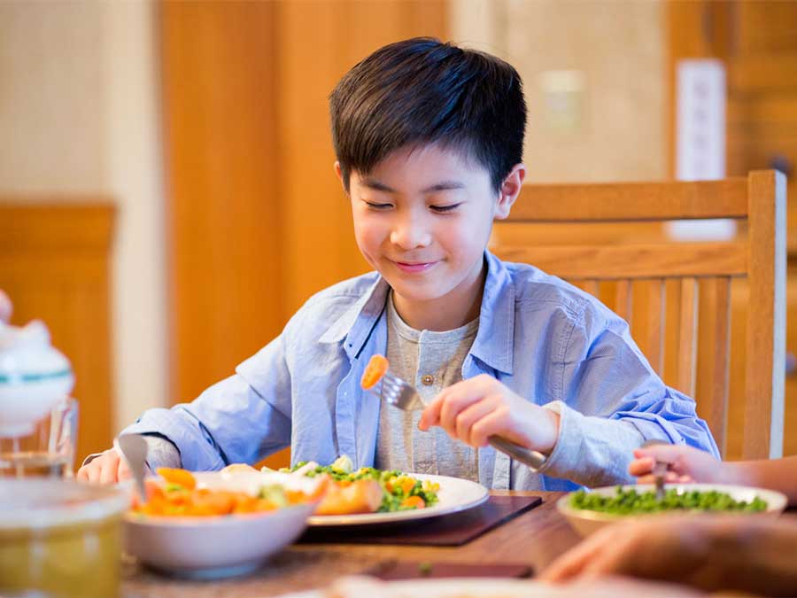 Tips to help your kids to eat nutritious food
