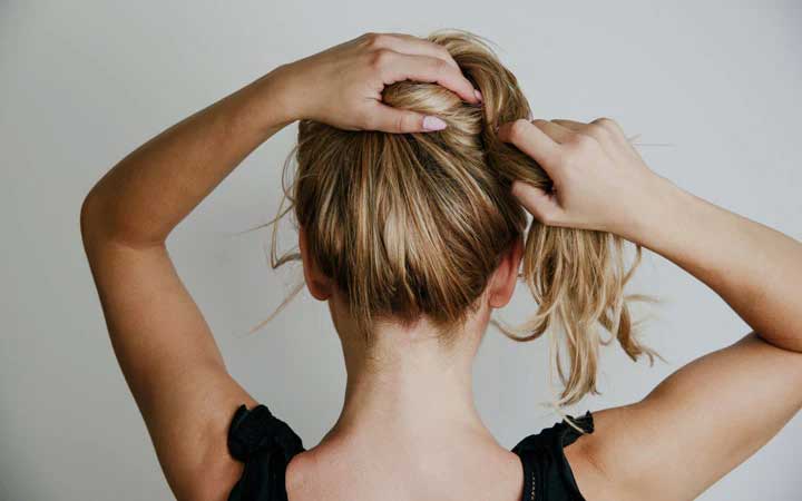 Tying wet hair can cause hair loss