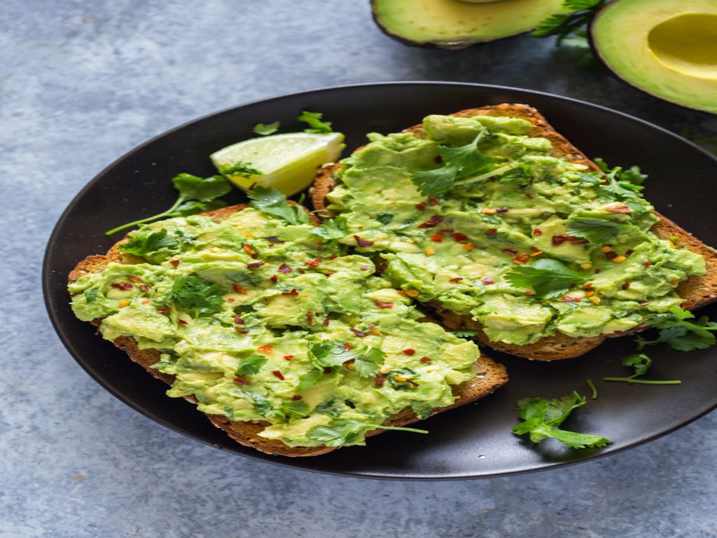 Avocados contain high levels of healthy, beneficial fats, which can help a person feel fuller between meals.