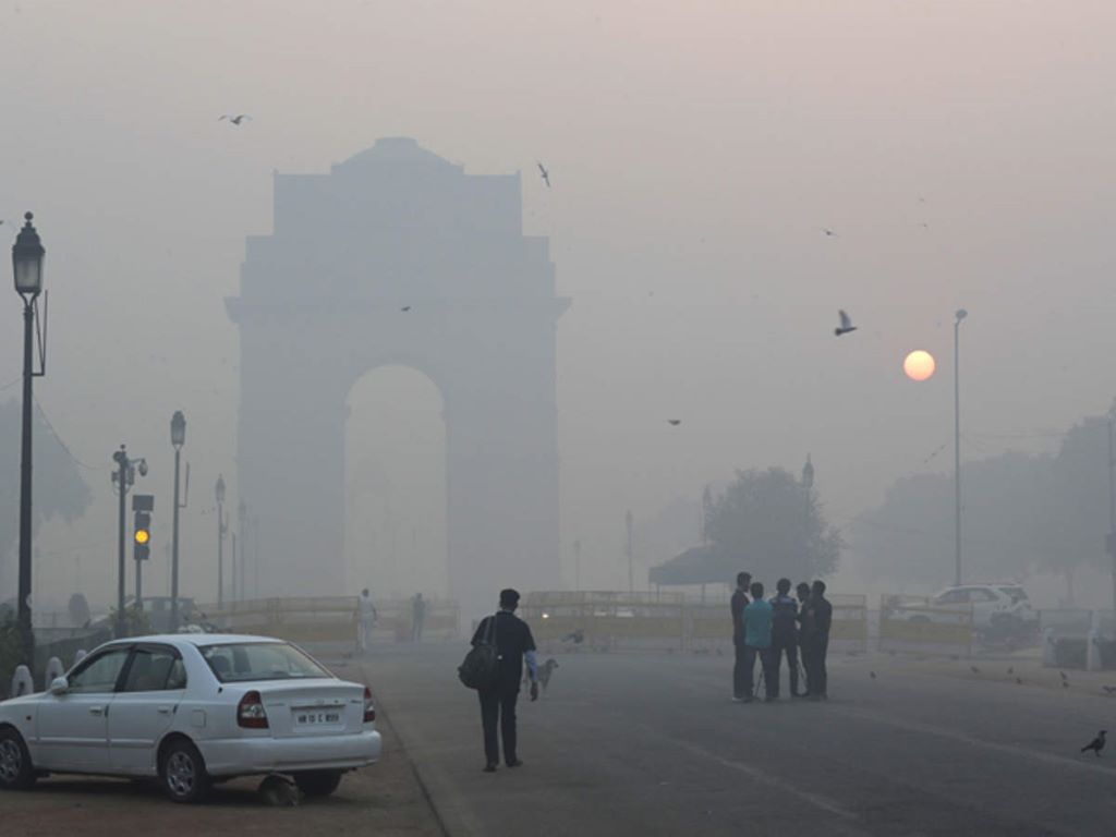 A dense layer of smog develops Delhi.