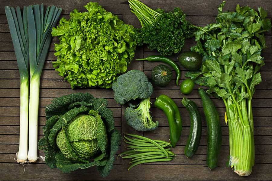 Including these leafy vegetables in your daily diet can help you lose weight