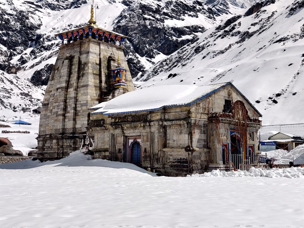 Winter Season: Portals of Kedarnath Dham, Badarinath Dham to be shut from today