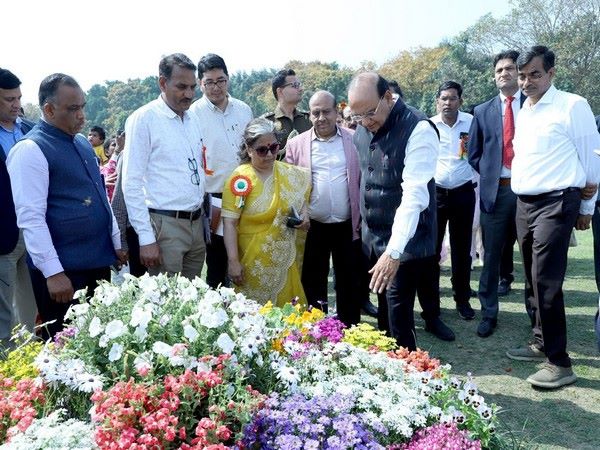 2-days flower show Paalash has inaugurated by Delhi L-G