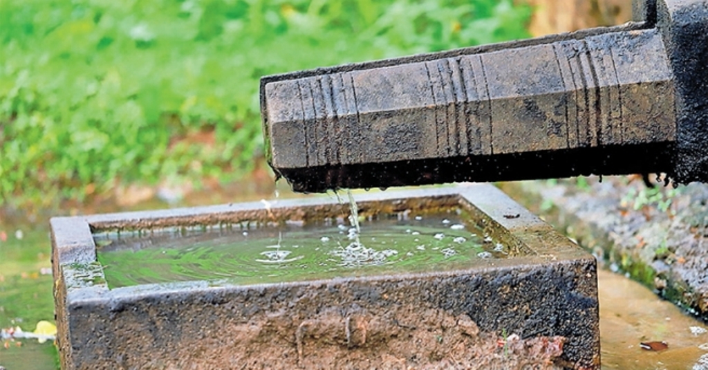 Artificial groundwater recharge should be given urgent importance
