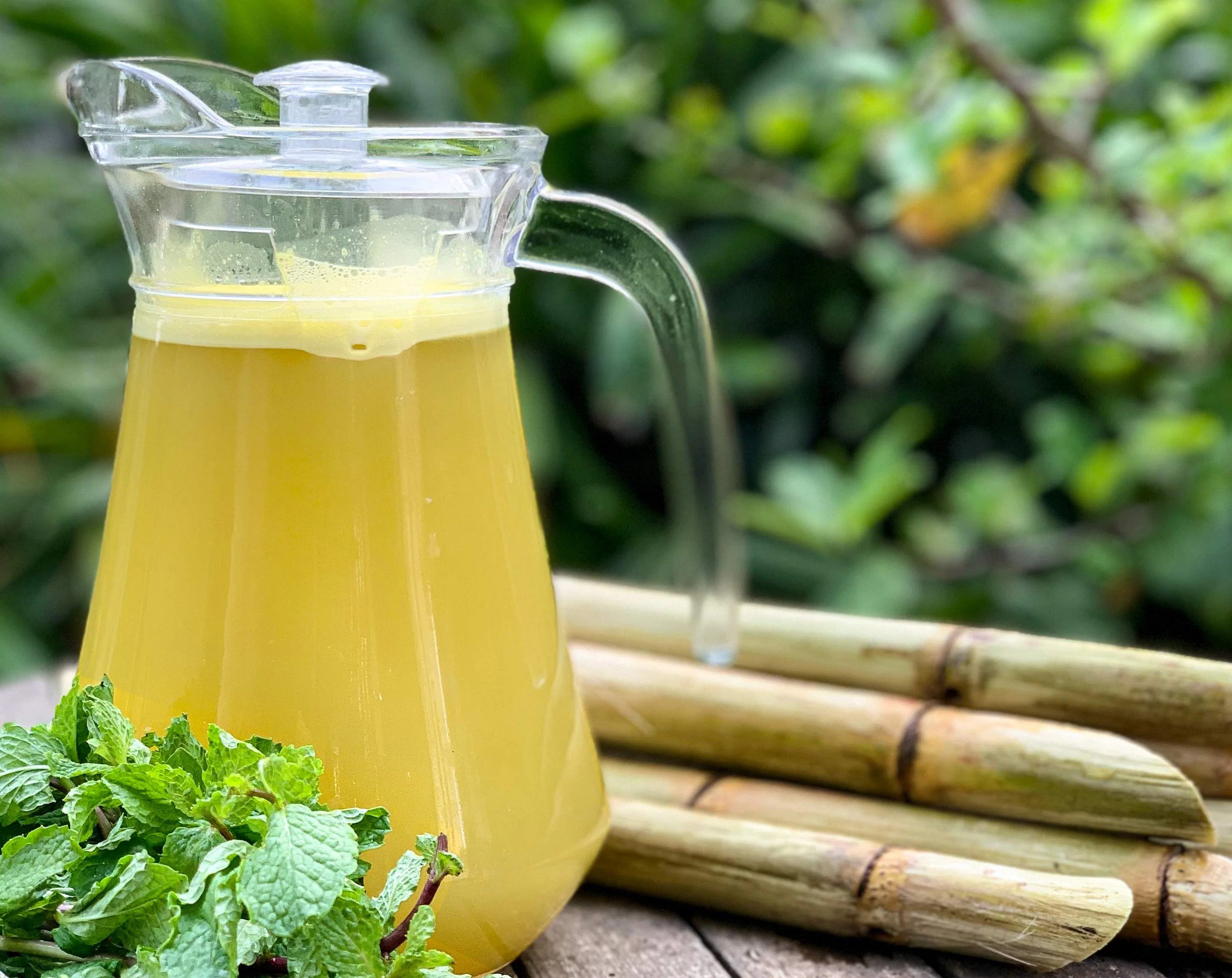 sugar cane juice can make skin glowing and healthy