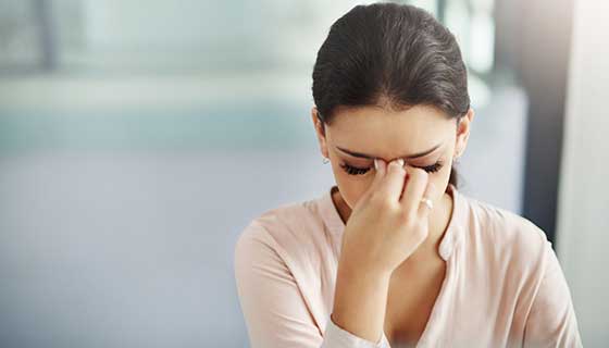 How to control migraine in women?