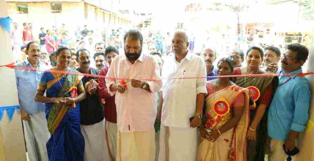 Distribution of handloom uniforms for the academic year 2022-23 has been completed; Minister V Sivankutty