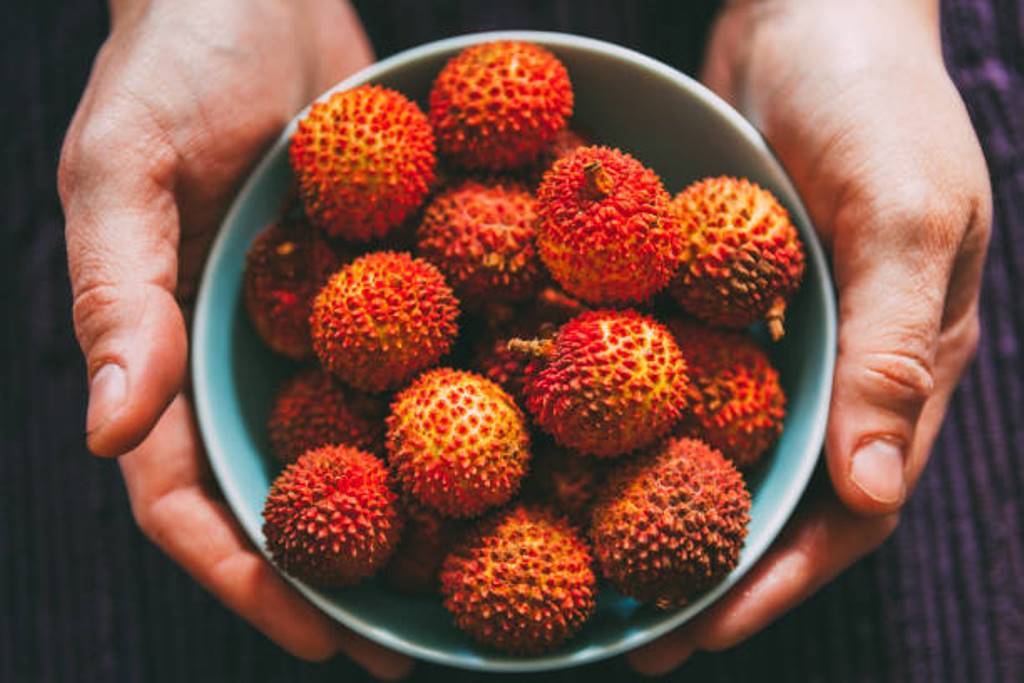 Lychee can be consumed to control blood pressure; Other health benefits