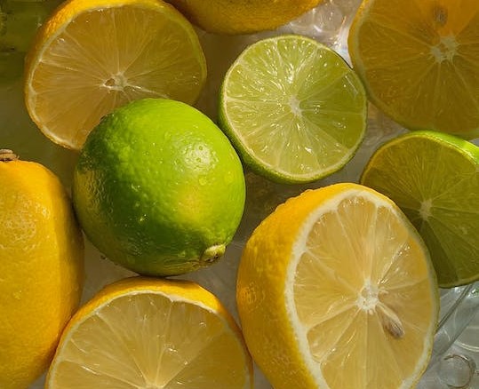 Lemon for reducing dandruff