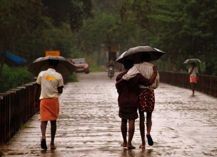 Kerala will experience heavy rainfall, IMD Predicts yellow alert