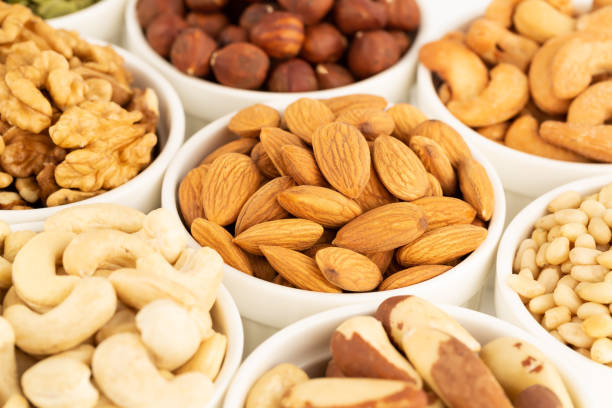 Nuts helps you to reduce weight-loss