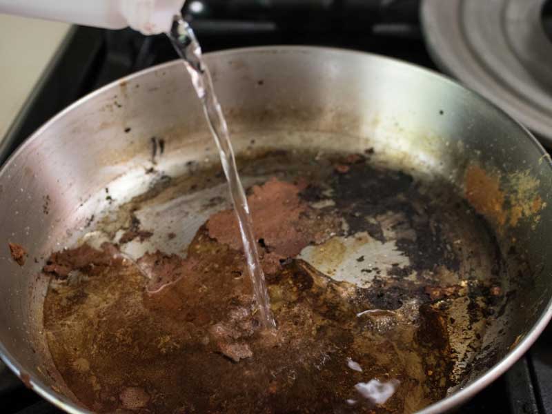 Some tips for cleaning burnt dishes