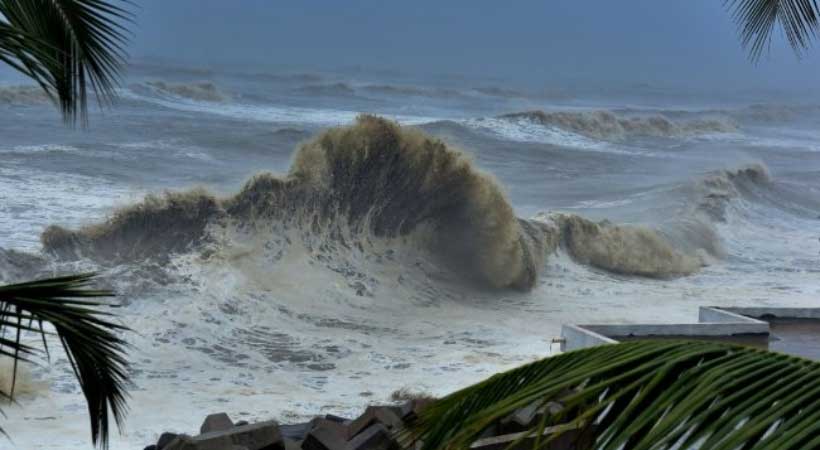 Weather Report: High waves and storm surge in Kerala coast likely today