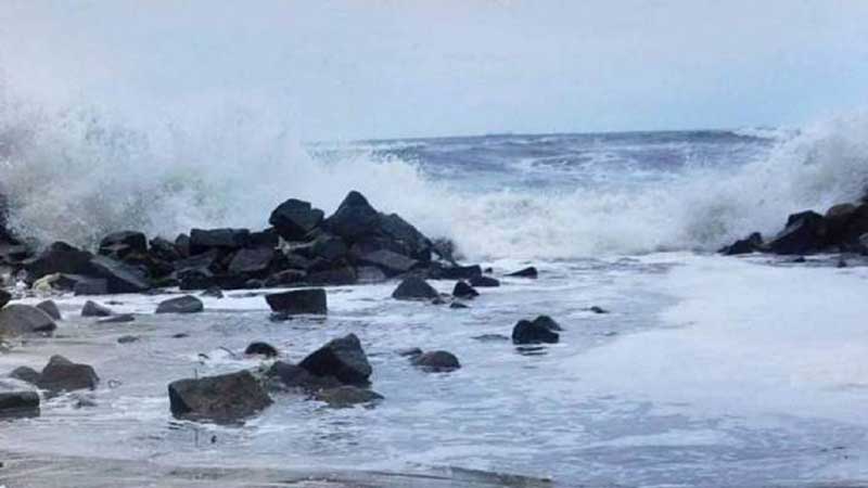 Chance of high waves and storm surge in Kerala coast n south Tamil Nadu coast