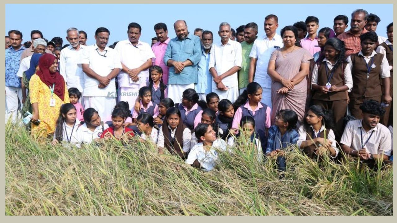 ആധുനിക കൃഷിരീതികൾ അനിവാര്യം; വിദ്യാർഥികൾക്കൊപ്പം പഠനയാത്ര നടത്തി മന്ത്രി