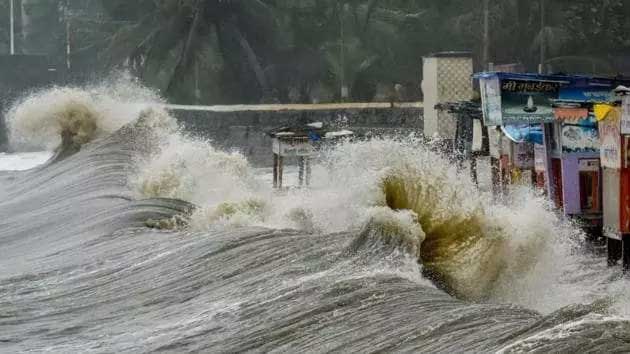 Fishermen Alert: High tide likely to hit Kerala coast tonight