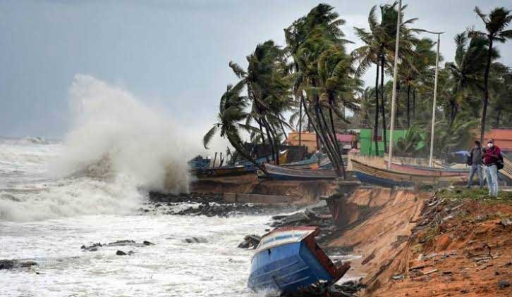 Chances of high waves on Kerala coast: Spl instructions for Fishermen