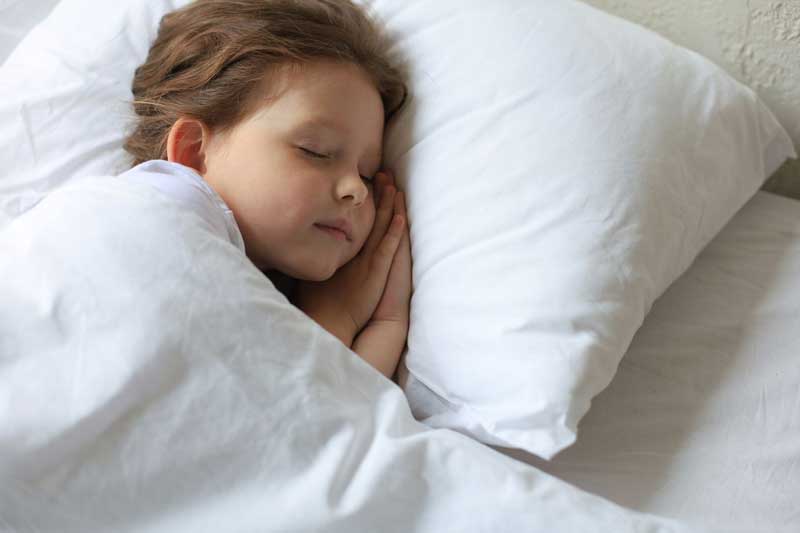Health benefits of sleeping without a pillow!