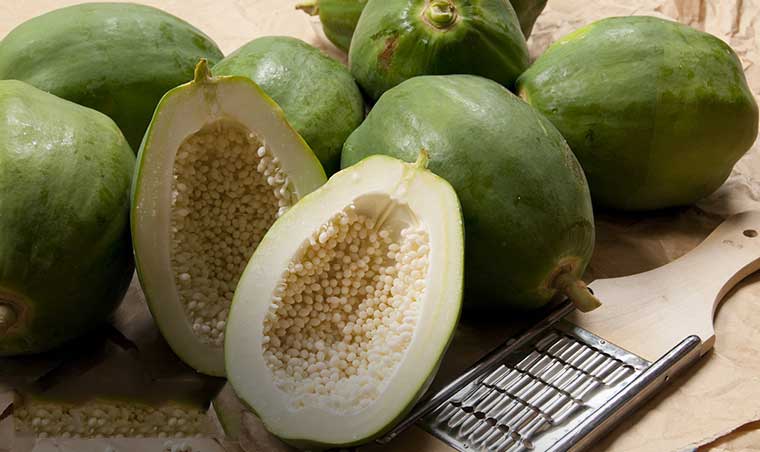 Eating green papaya can reduce the risk of cancer